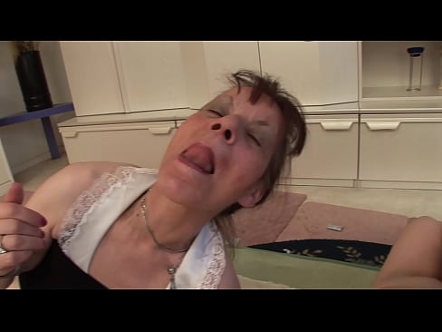 ❤️ Dvije bake i jedan djed imaju trojku ❌ Prekrasni porno kod nas ﹏